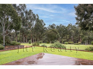 16 Wisteria Drive, Quindalup WA 6281