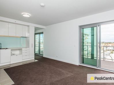 313/17 Malata Crescent, Success WA 6164