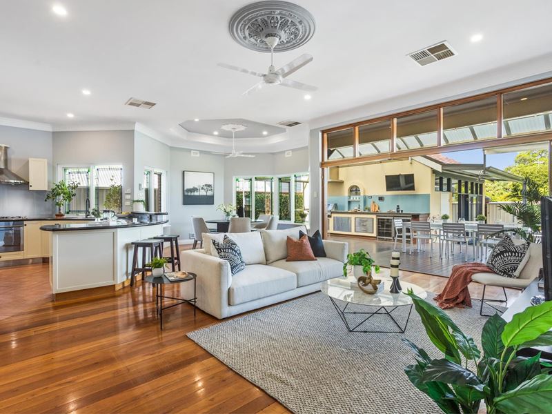 42 Hopetoun Terrace, Shenton Park