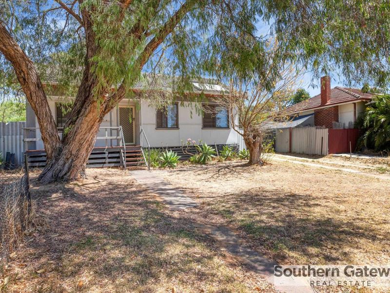 76 Brownell Crescent, Medina