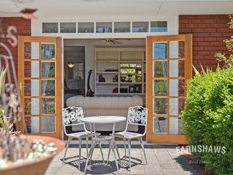 12 The Crescent, Helena Valley