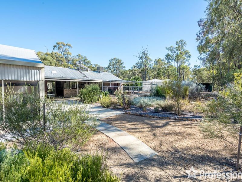 270 Cromwell Road, Sawyers Valley