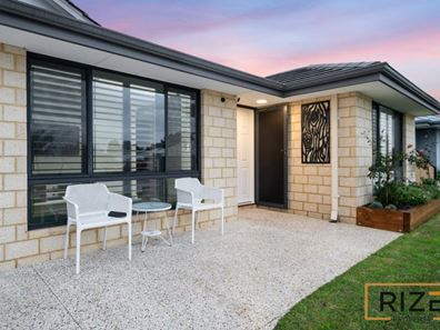 5 Rocklands Loop, Carramar WA 6031