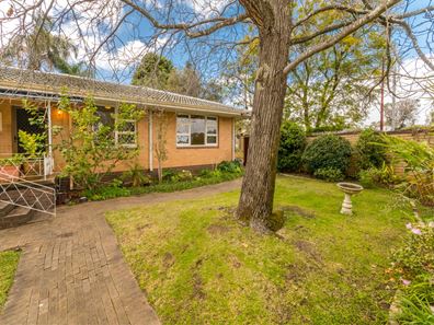 1 Robert Road, Kalamunda WA 6076