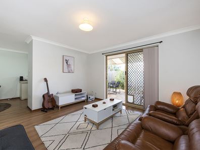 1/11 Nerrima Court, Cooloongup WA 6168