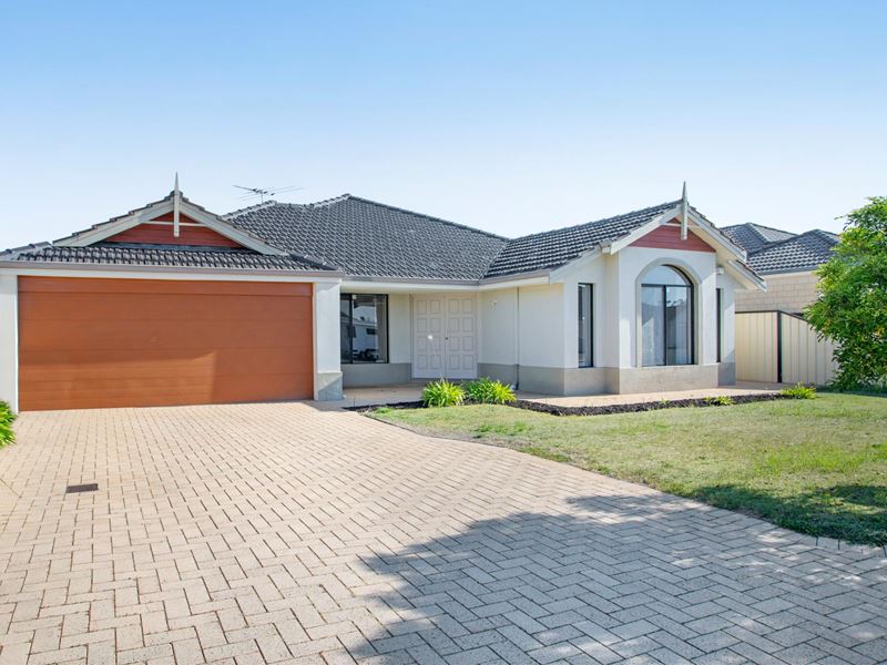 8 Meerup Drive, Success WA 6164