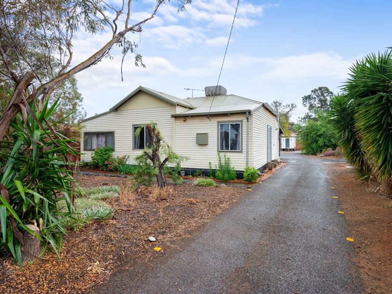 100 Woodward Street, Coolgardie