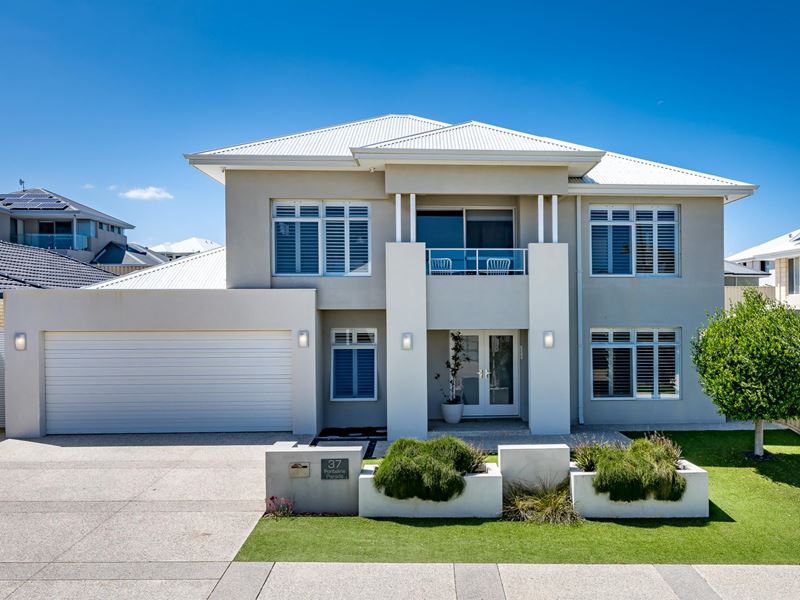 37 Fontelina Parade, Iluka WA 6028