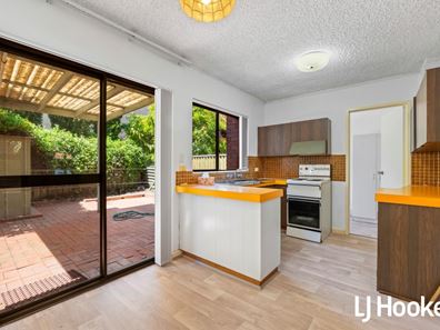 Unit 4/71 Herdsman Parade, Wembley WA 6014