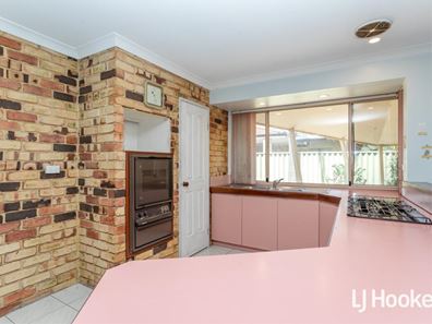 17 Honeyeater Glade, Huntingdale WA 6110