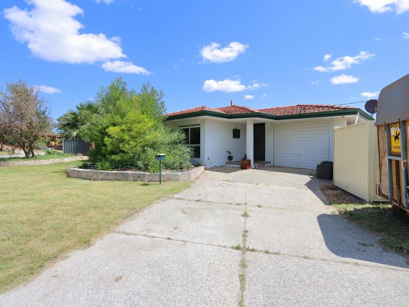 23 Elanora Rd, Armadale WA 6112