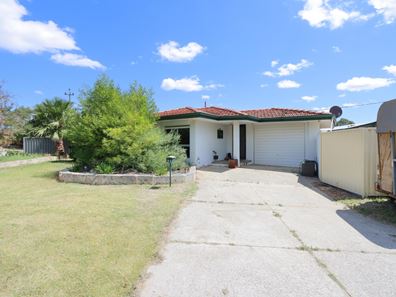 23 Elanora Rd, Armadale WA 6112