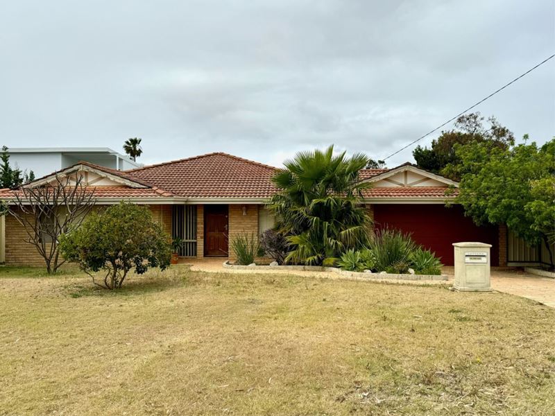 4 Parkinson Place, Hillarys