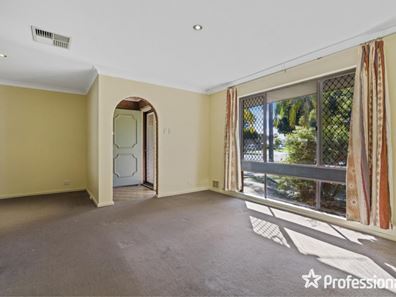 22 Ryland Road, Kelmscott WA 6111