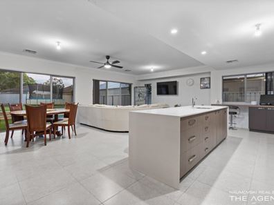 2 May Court, Nollamara WA 6061