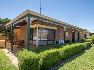 8 Harcourt St, Toodyay WA 6566
