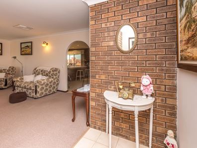 8 Harcourt St, Toodyay WA 6566