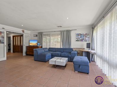 5 Wyville Court, Huntingdale WA 6110