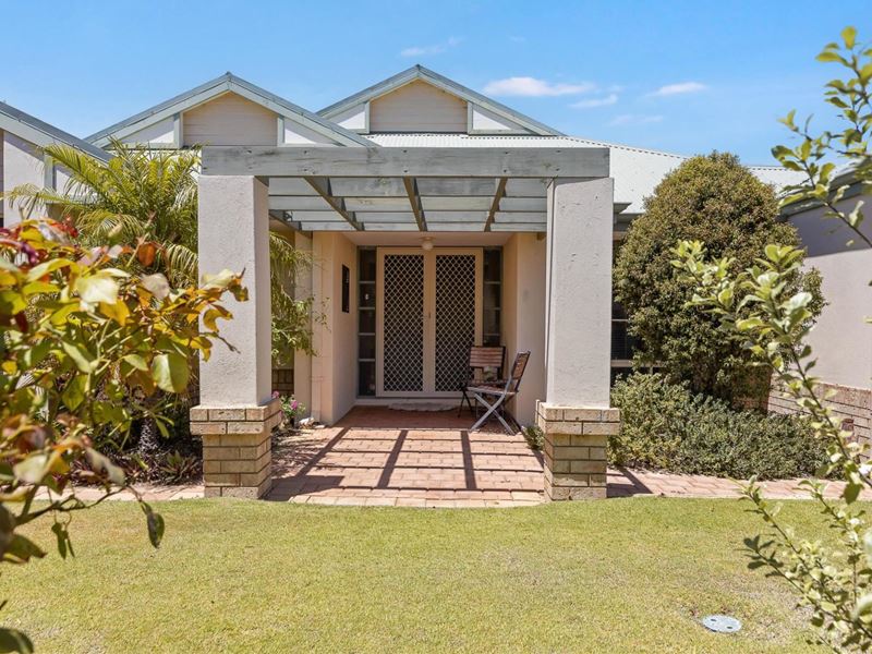 16 Horta Lane, Secret Harbour