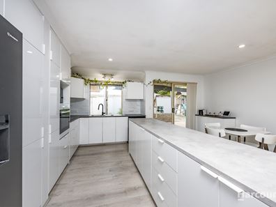 28 Morialta Avenue, Quinns Rocks WA 6030