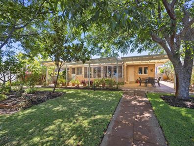 17 Laurence Road, Innaloo WA 6018