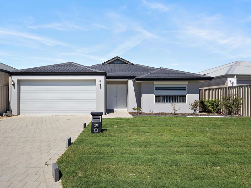 24 Clivia Heights, Sinagra WA 6065