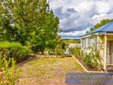 11 Lockley Avenue, Bridgetown WA 6255