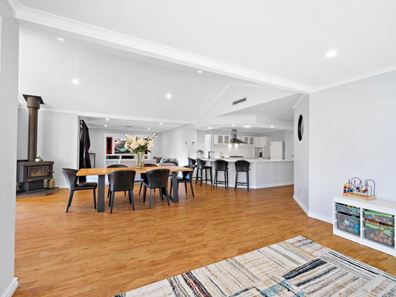 17 Dumas Drive, Bedfordale WA 6112