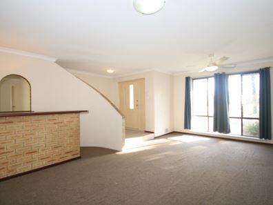 58 kenton Way, Rockingham WA 6168