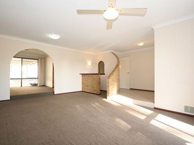 58 kenton Way, Rockingham WA 6168