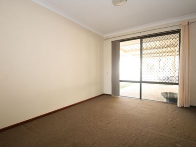 58 kenton Way, Rockingham WA 6168