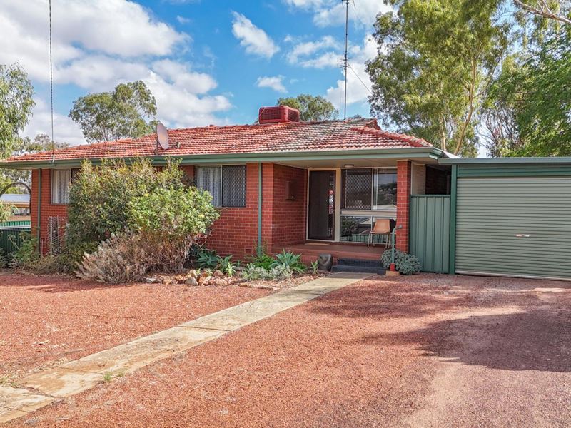 12 Clarkson Street, Northam WA 6401