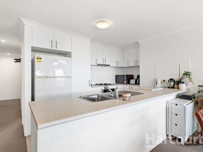 32/23 Bakana Loop, Landsdale WA 6065