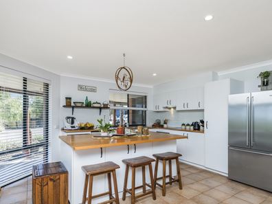 118/19 Redheart  Court, Karakin WA 6044