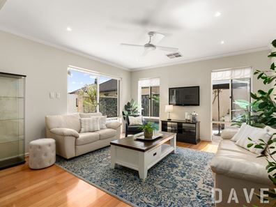 12 Madeira Turn, Hillarys WA 6025