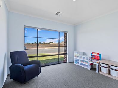 2 Biltmore Street, Lakelands WA 6180