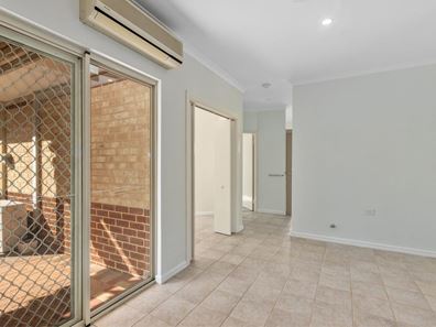 6/7 Brooks, Kalamunda WA 6076