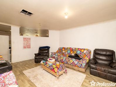 14 Hastie Close, Brookdale WA 6112