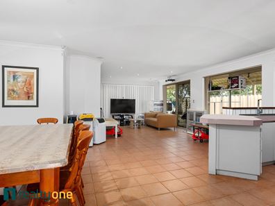 22 Frond Circuit, Banksia Grove WA 6031