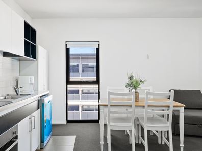 11/19 Stockton Bend, Cockburn Central WA 6164