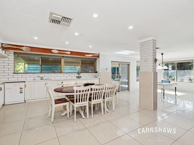 2 Bowen Place, Stoneville WA 6081