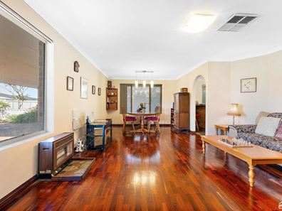 18 Bothe Court, Seville Grove WA 6112