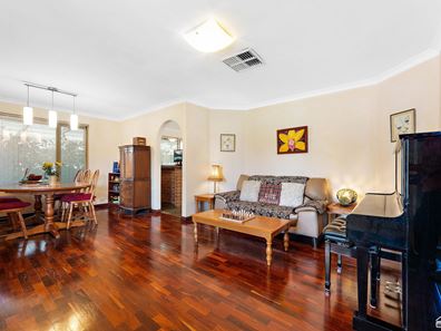 18 Bothe Court, Seville Grove WA 6112