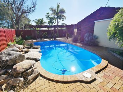10 Otterden St, Gosnells WA 6110