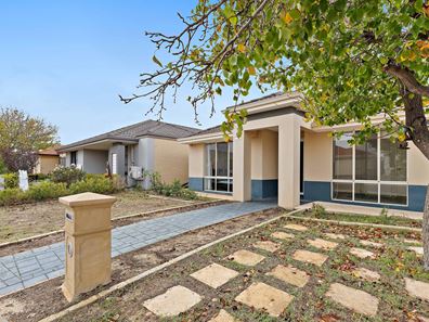 74 Warrilow Loop, Canning Vale WA 6155