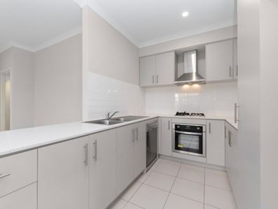 42 Dalvik Avenue, Merriwa WA 6030