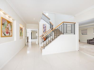 9 Blackpool Promenade, Iluka WA 6028