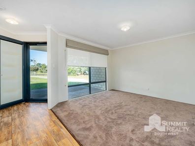 13 Pearson Place, Uduc WA 6220