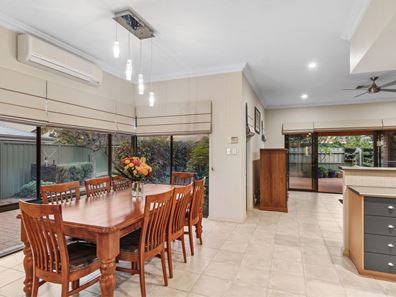 40 Raeburn Crescent, Landsdale WA 6065