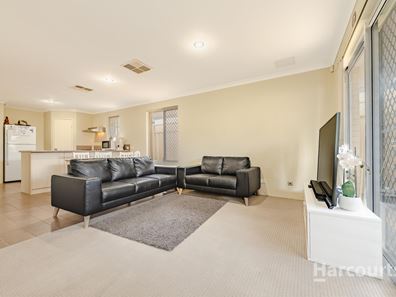 17c Robertsbridge Road, Nollamara WA 6061